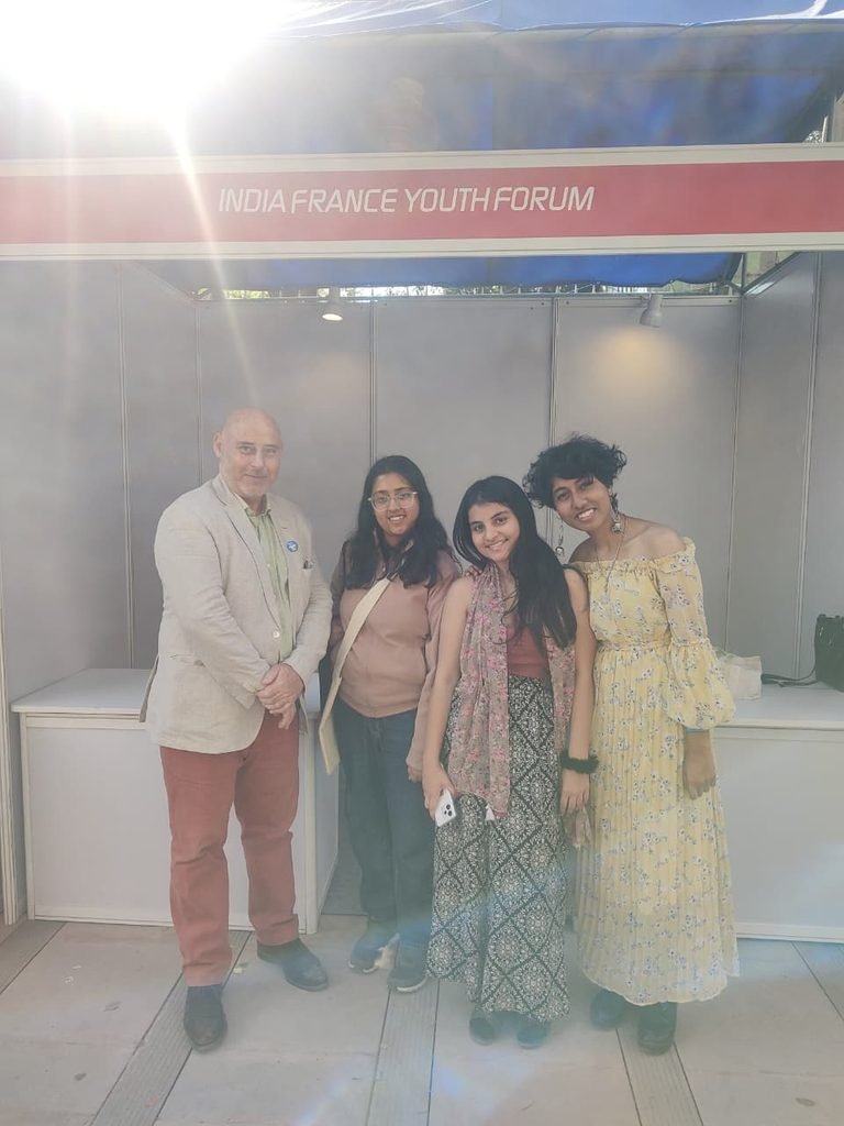 Ananya Mukesh with her colleagues and Stephane Amalir, Director Alliance Francaise Delhi at Delhi in March 2023